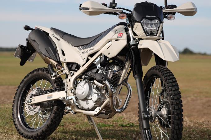 Kawasaki KLX230シェルパが　ただこのパイプを一本変えるだけで　驚くほど速くなる　最高に楽しくなる　POWERBOXパイプお待たせしました　販売開始です！