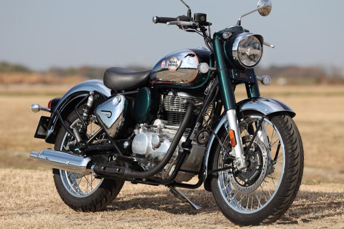 Royal Enfield CLASSIC 350 ＆ BULLET 350　POWERBOXナローパイプにブラックエディションがまもなく！